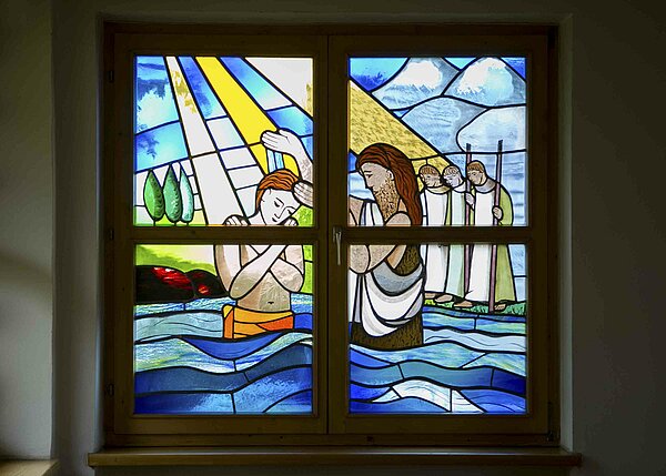 Bild: Die Fensterbilder der Evangelisch Lutherischen Kirche in Parkstein.