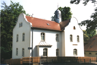 Außenansicht des historischen Gebäudes der Kita An der Allee in Sulzbach-Rosenberg
