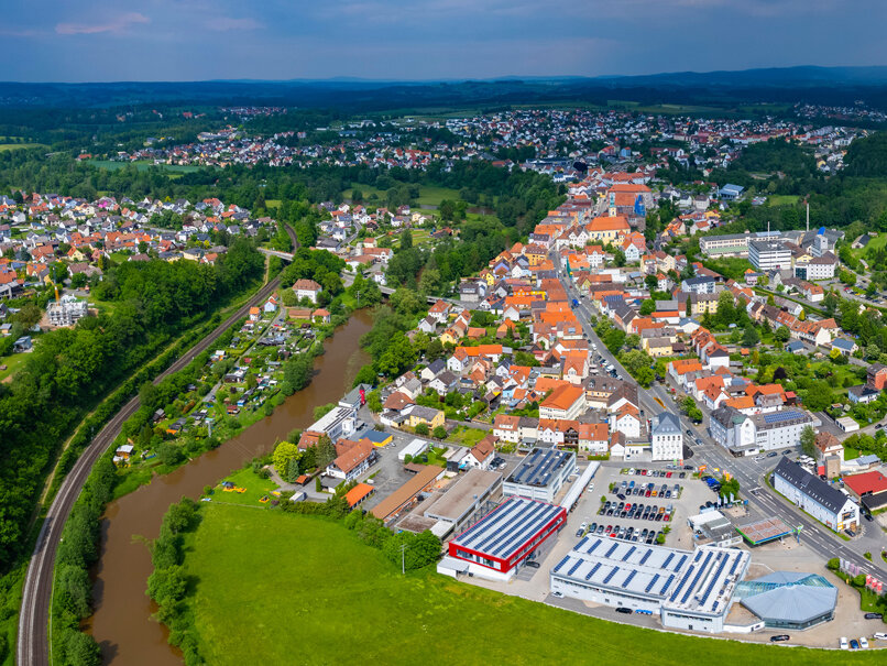 Bild: Luftaufnahme der Stadt Neustadt an der Waldnaab.
