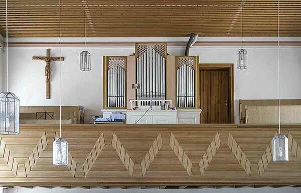 Bild: Die Orgel der Erlöserkirche in Tirschenreuth.