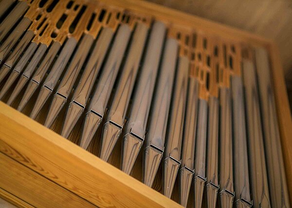 Bild: Die Orgelrohre der Evangelisch Lutherischen Kirche in Parkstein.
