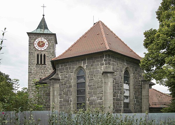 Bild: Die Christuskirche in Windischeschenbach von außen.