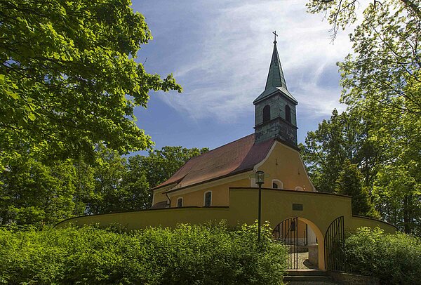 Bild: Die Nikolauskirche in Etzenricht 