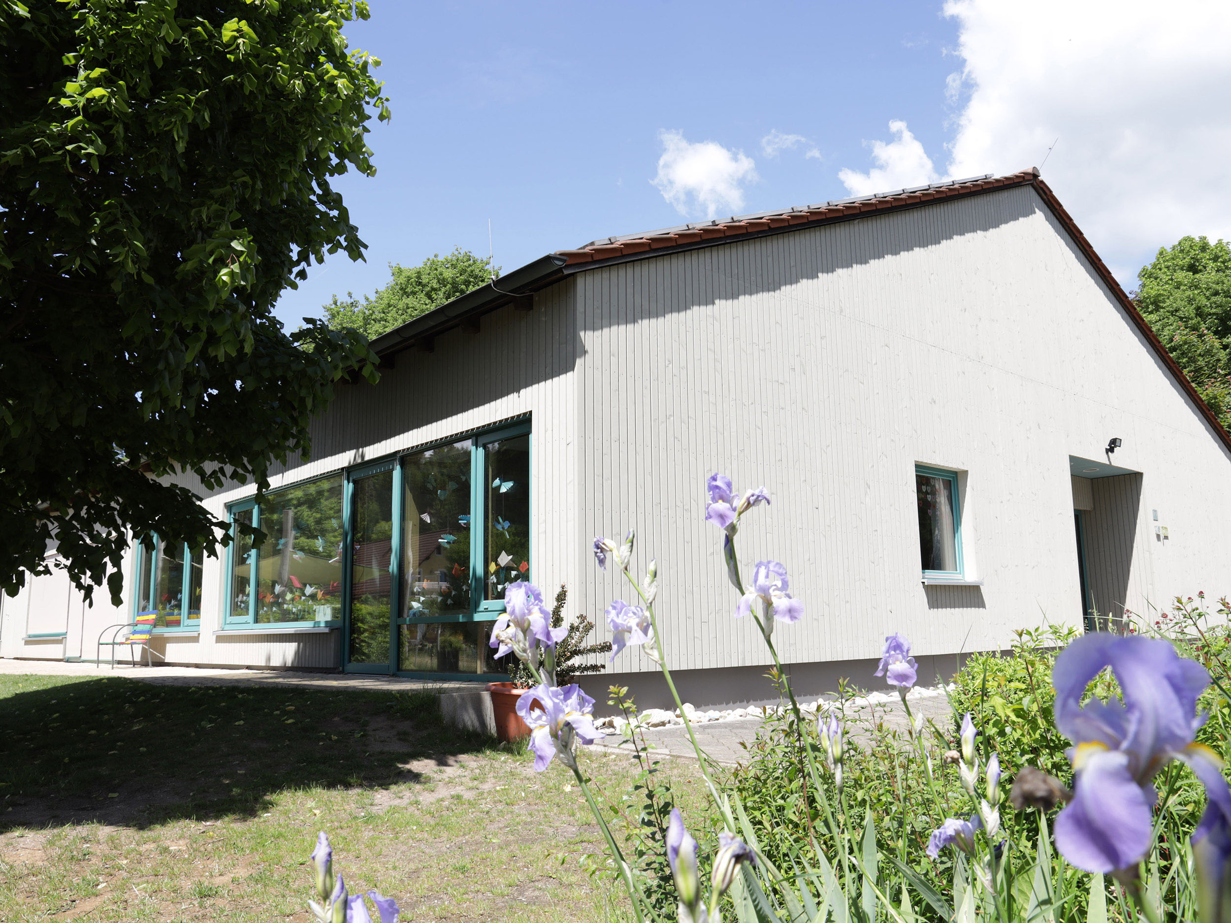 Außenansicht des evangelischen Kinderhauses St. Johannes in Eschenfelden